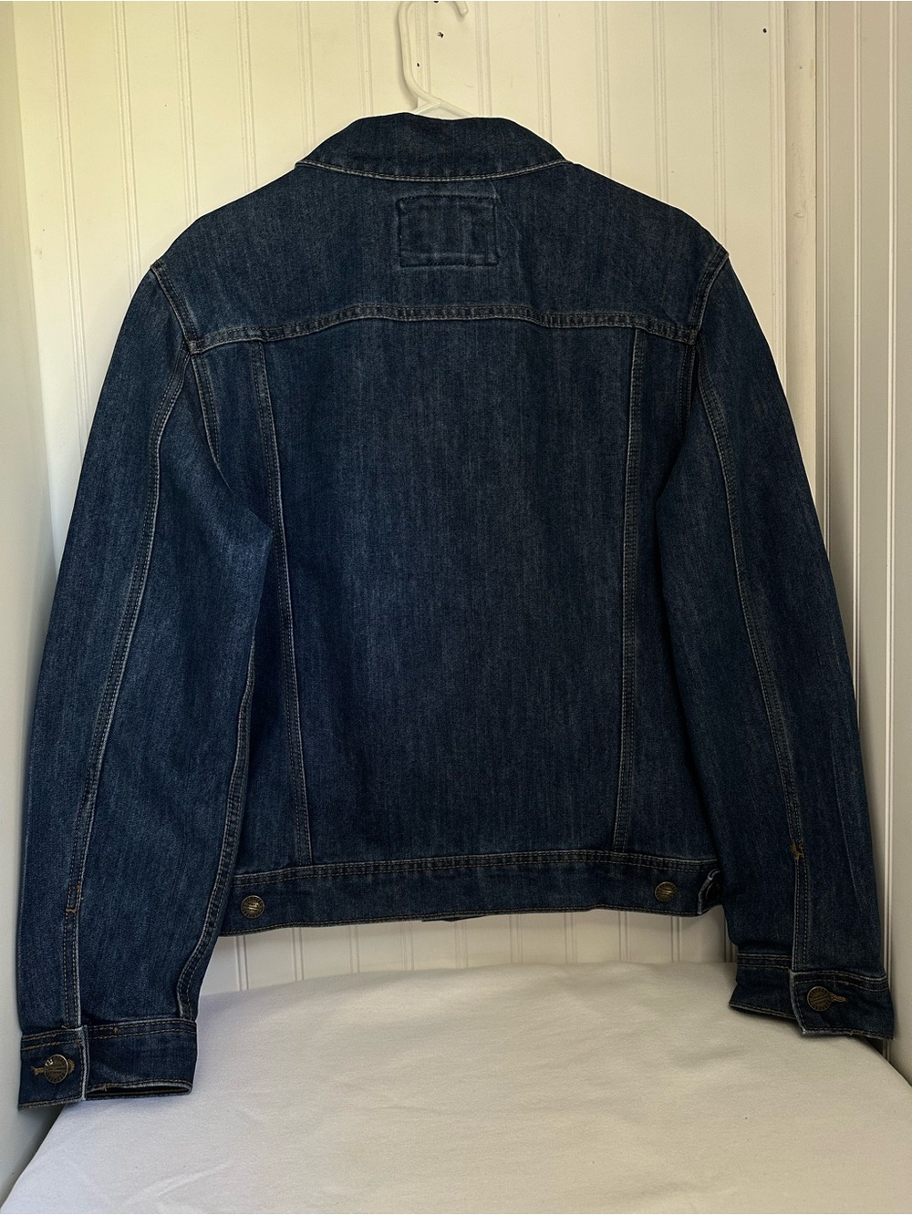 Red Head Denim Jacket in Blue Size Medium Like New - Picture 2 of 4